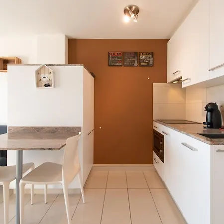 Met De Voeten In De Zee *